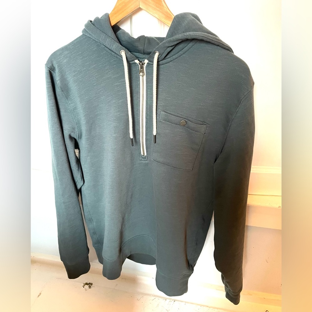 Men’s small lightweight L.L. Bean green hoodie